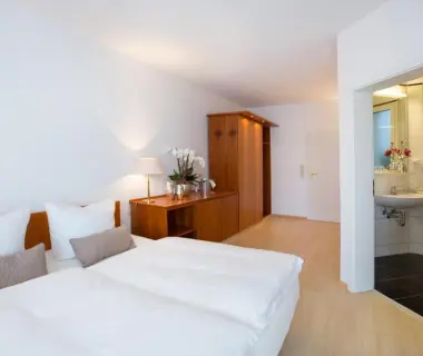 ROSE HOTEL AND RESTAURANT