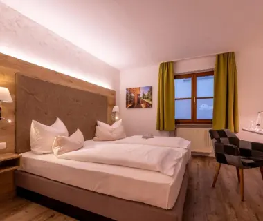 Zur Post Kümmersbruck Hotel & Tiny Houses