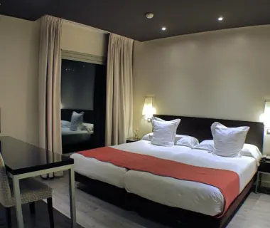 Suites Viena Plaza de España