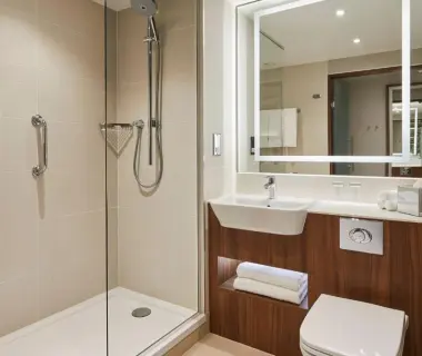 Courtyard by Marriott London City Airport