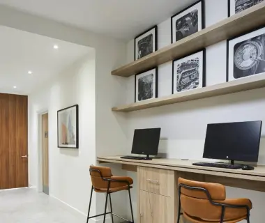 Courtyard by Marriott London City Airport