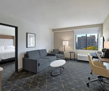 Holiday Inn Hotel & Suites Chicago - Downtown by IHG