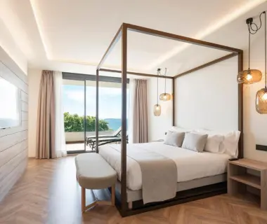 Attica21 Vigo 4 Superior