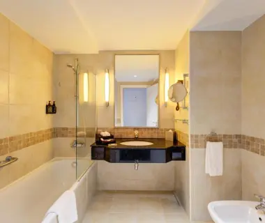 Millennium Lakeview Hotel Formerly Copthorne Lakeview Hotel