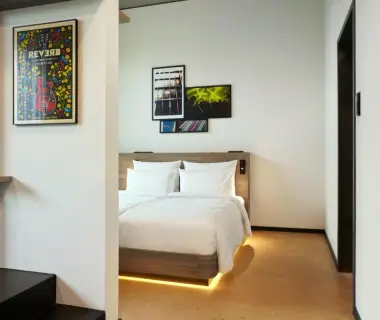 REVERB by Hard Rock Hamburg