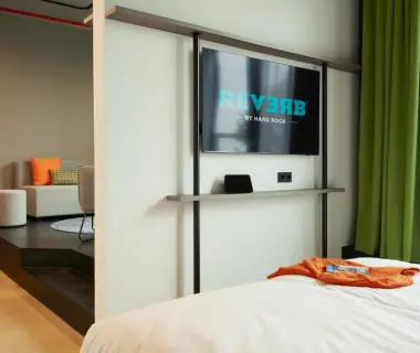 REVERB by Hard Rock Hamburg