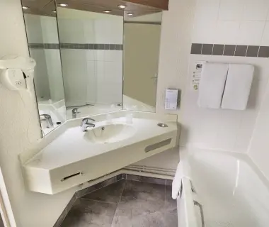 Campanile Blanc-Mesnil