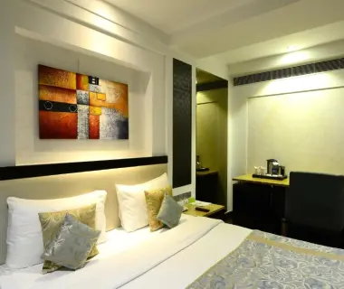 Hotel City Star at City Centre with Free Airport Pickup