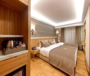 Lady Diana Hotel