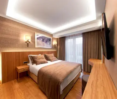 Lady Diana Hotel