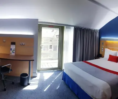 Holiday Inn Express Paris-Canal De La Villette by IHG