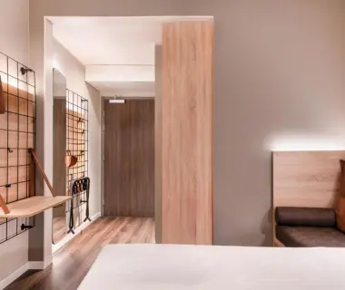 Moxy Verona