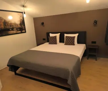 Quentin Museum Square Hotel