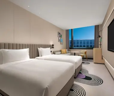 Holiday Inn Shanghai Pudong Airport, an IHG Hotel