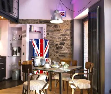 Casa Rossa - byMyHomeinComo