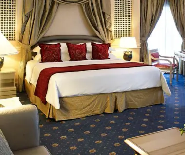 Radisson Blu Hotel, Dubai Deira Creek