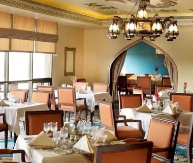 Radisson Blu Hotel, Dubai Deira Creek