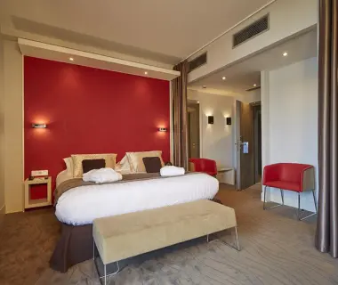 Kyriad Prestige Lyon Est - Saint Priest Eurexpo Hotel and SPA