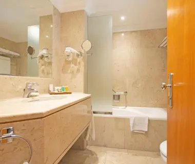 Dubai Marine Beach Resort & Spa