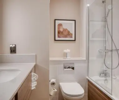 DoubleTree by Hilton Dartford Bridge