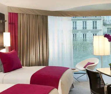 Renaissance Paris Arc de Triomphe Hotel