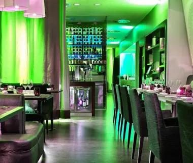 Renaissance Paris Arc de Triomphe Hotel