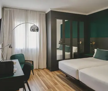 Arenas Atiram Hotels