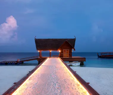 Constance Moofushi Resort