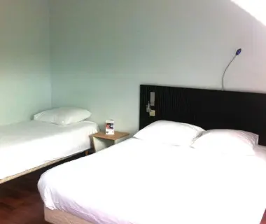 Hotel The Originals Paris Nord Roissy Bagatelle