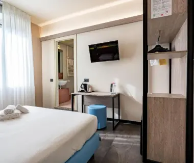 Jet Hotel, Sure Hotel Collection by Best Western