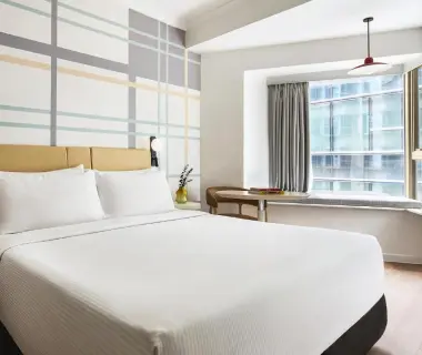 Ying'nFlo, Wesley Admiralty, Hong Kong