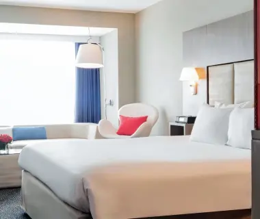 Novotel Montreal Center