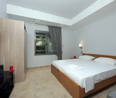 Meni Apartments Hotel