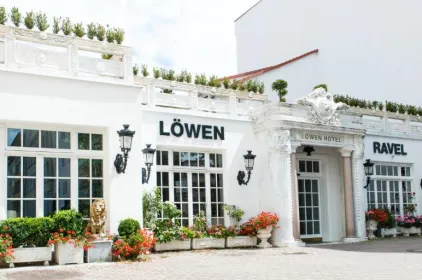Loewen Hotel