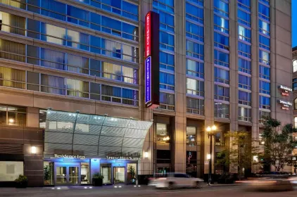 Residence Inn by Marriott Chicago Downtown/River North
