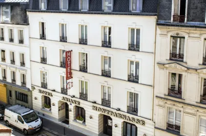 Hotel Ariane Montparnasse by Patrick Hayat