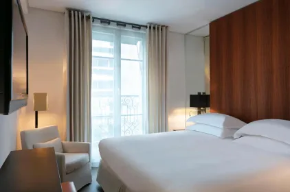 Le Metropolitan Paris Tour Eiffel, a Tribute Portfolio Hotel