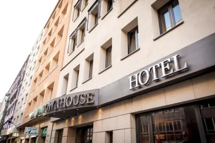 Townhouse hotel